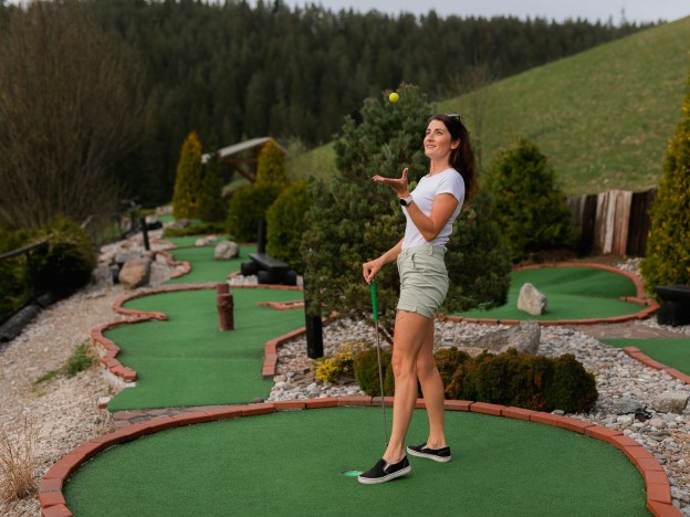 Adventure golf
