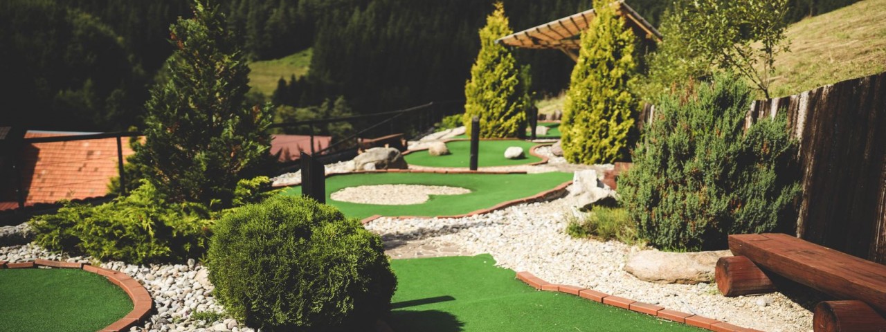 Adventure golf